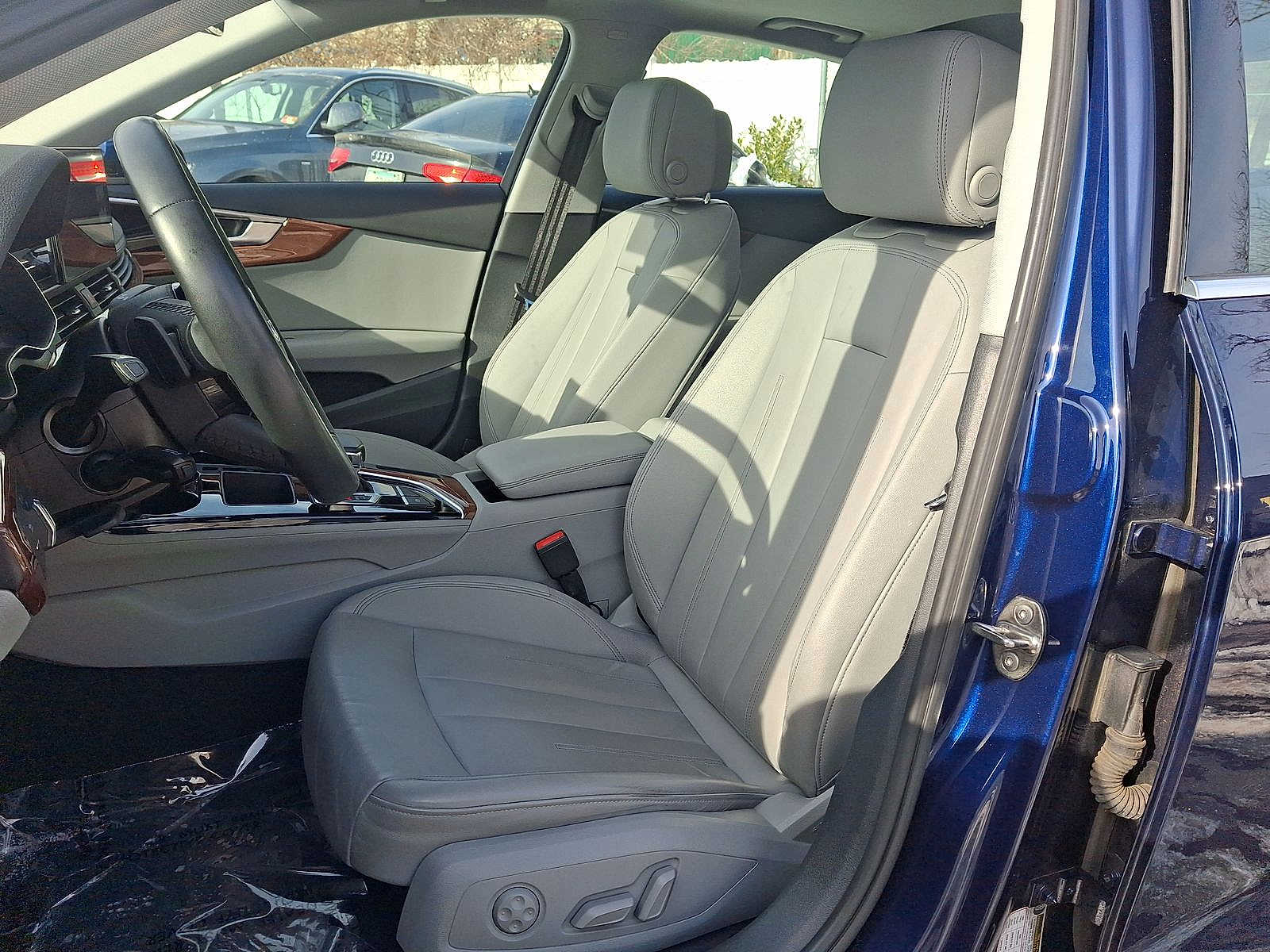 Thumbnail: 2023 Audi A4 - 11