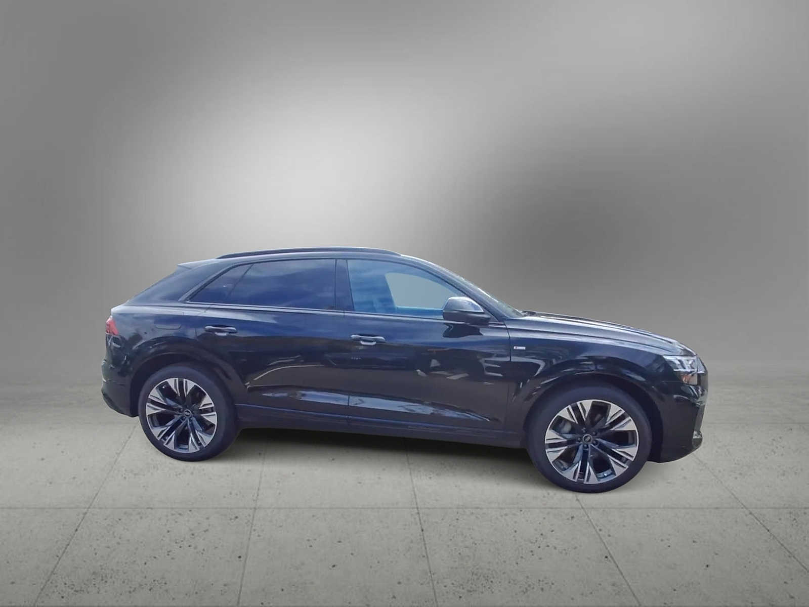 Thumbnail: 2026 Audi Q8 - 9