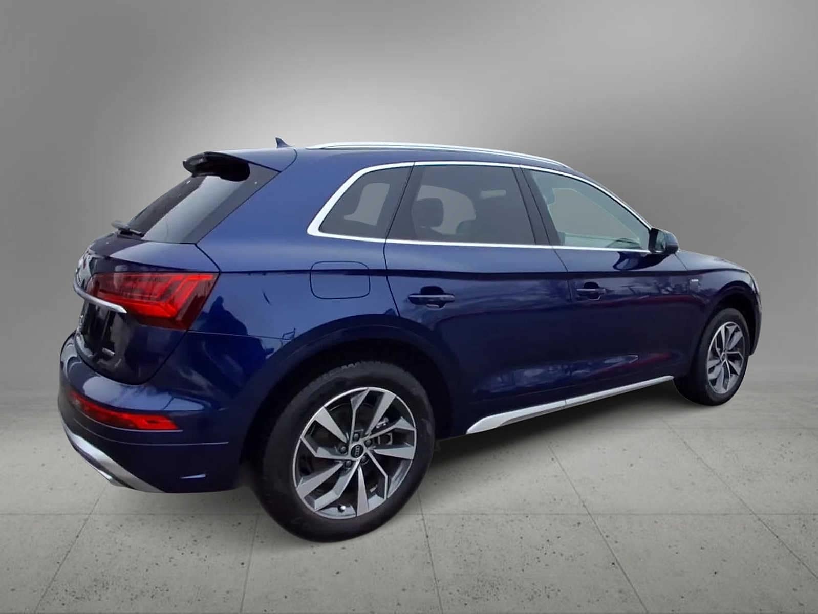 Thumbnail: 2023 Audi Q5 - 8