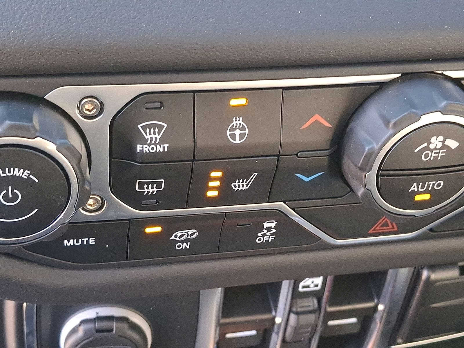 Thumbnail: 2025 Jeep Wrangler - 10