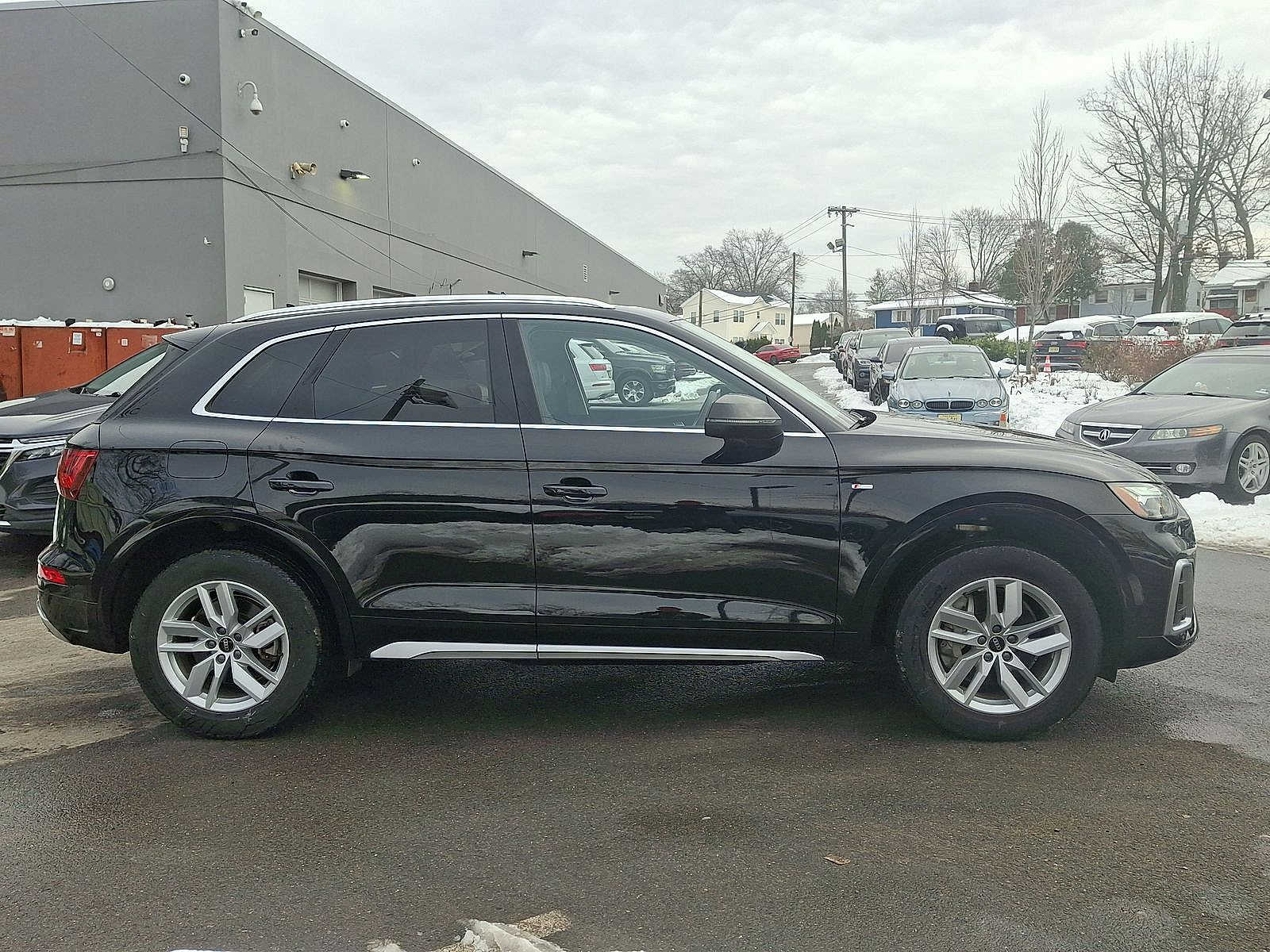 Thumbnail: 2023 Audi Q5 - 25