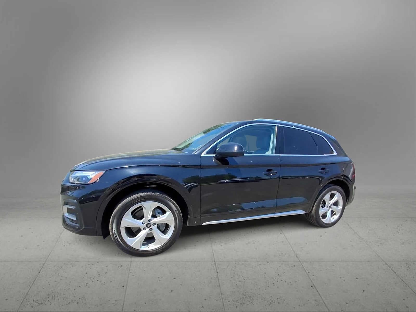 Thumbnail: 2021 Audi Q5 - 4
