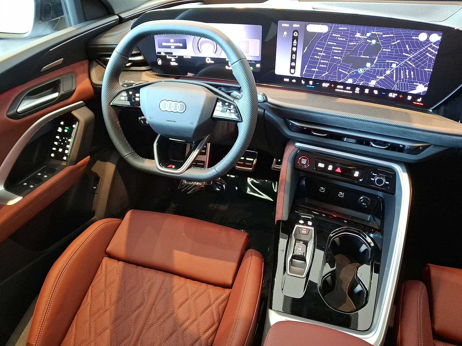 Thumbnail: 2026 Audi SQ5 - 15