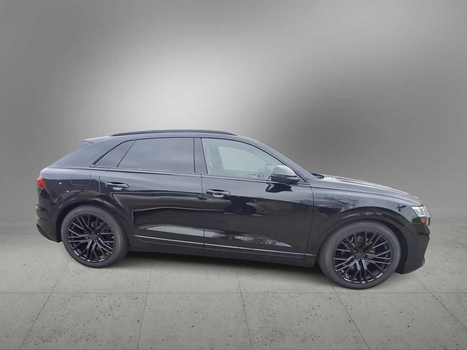 Thumbnail: 2026 Audi SQ8 - 9