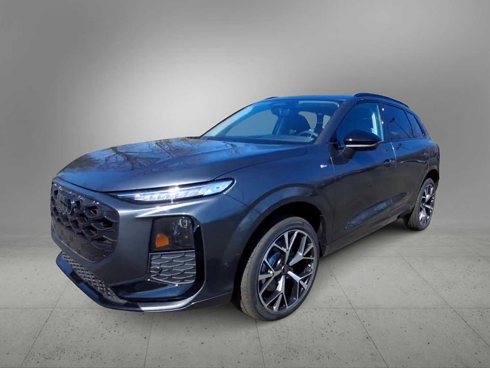 Thumbnail: 2026 Audi Q3 - 4