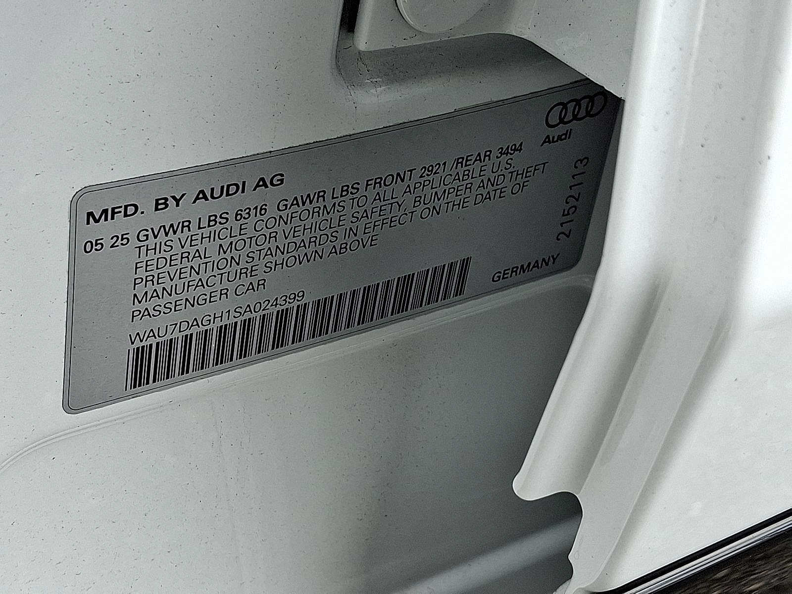 Thumbnail: 2025 Audi e-tron S - 18