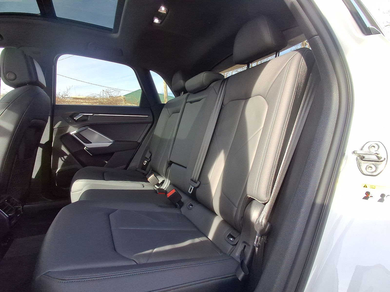 Thumbnail: 2025 Audi Q3 - 20