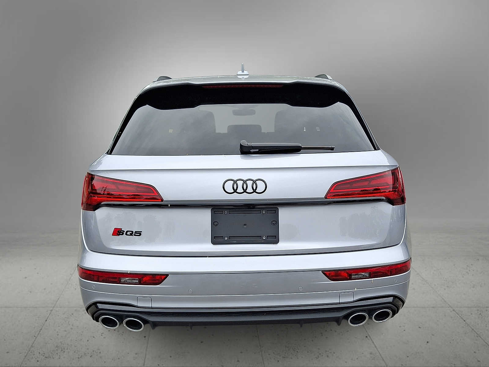 Thumbnail: 2023 Audi SQ5 - 6