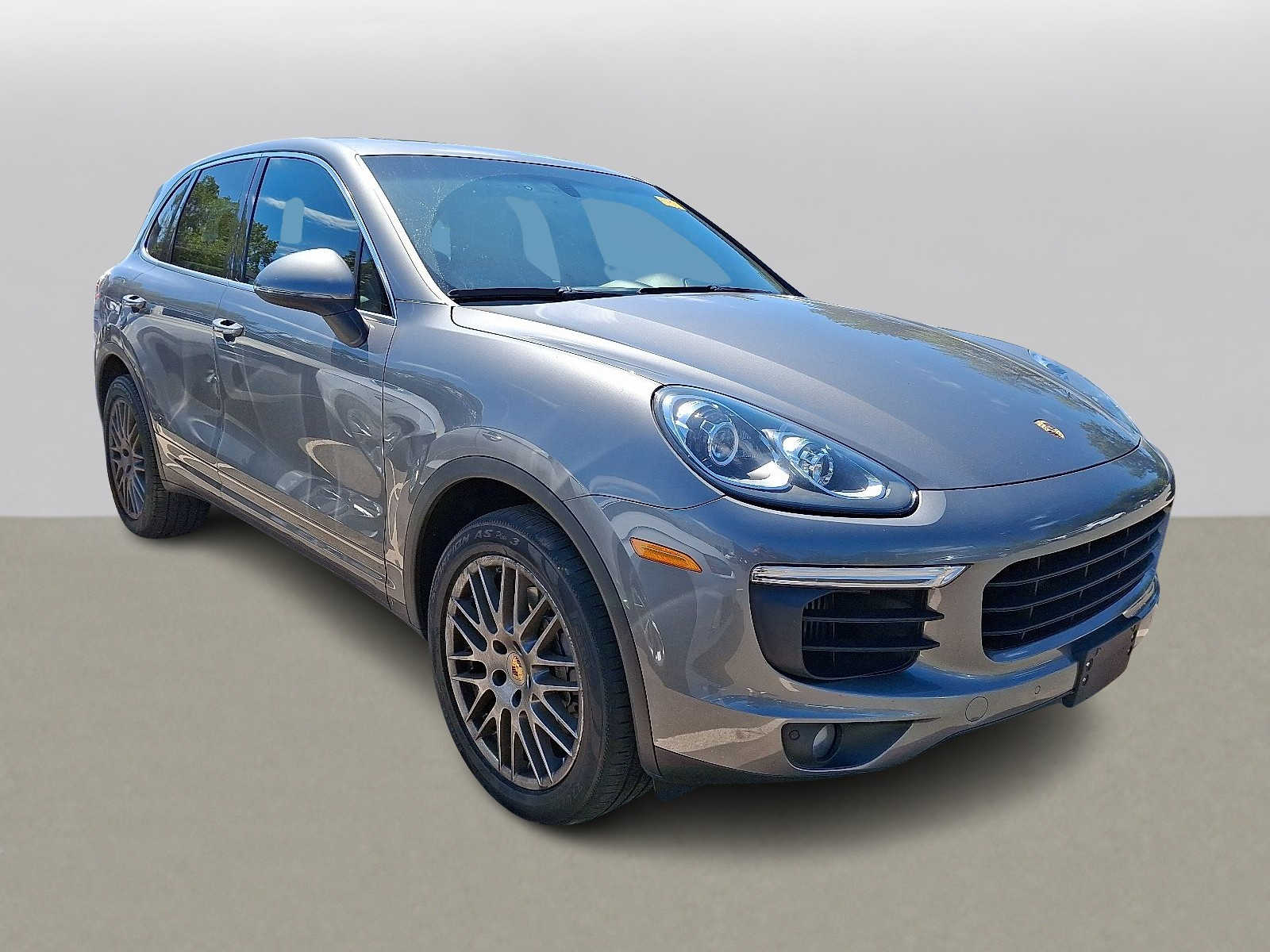 Thumbnail: 2017 Porsche Cayenne - 2