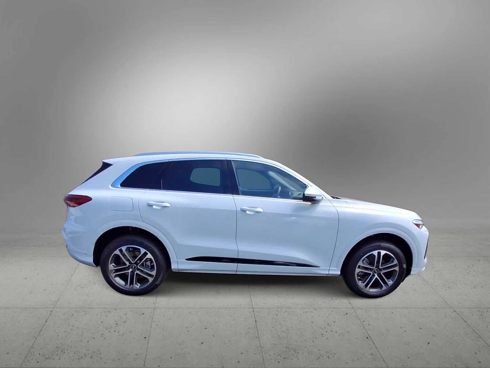 Thumbnail: 2025 Audi Q5 - 9