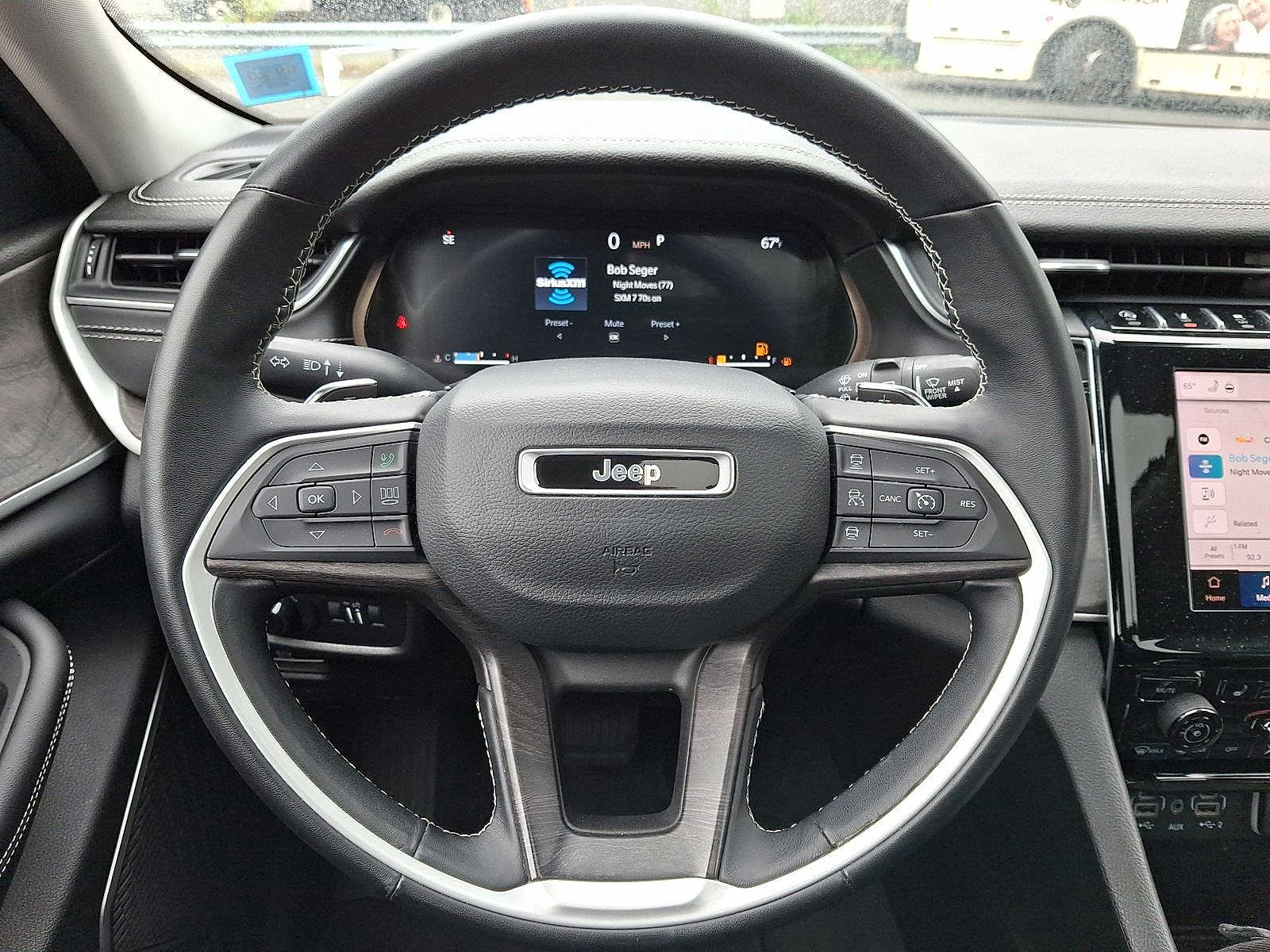 Thumbnail: 2022 Jeep Grand Cherokee - 16