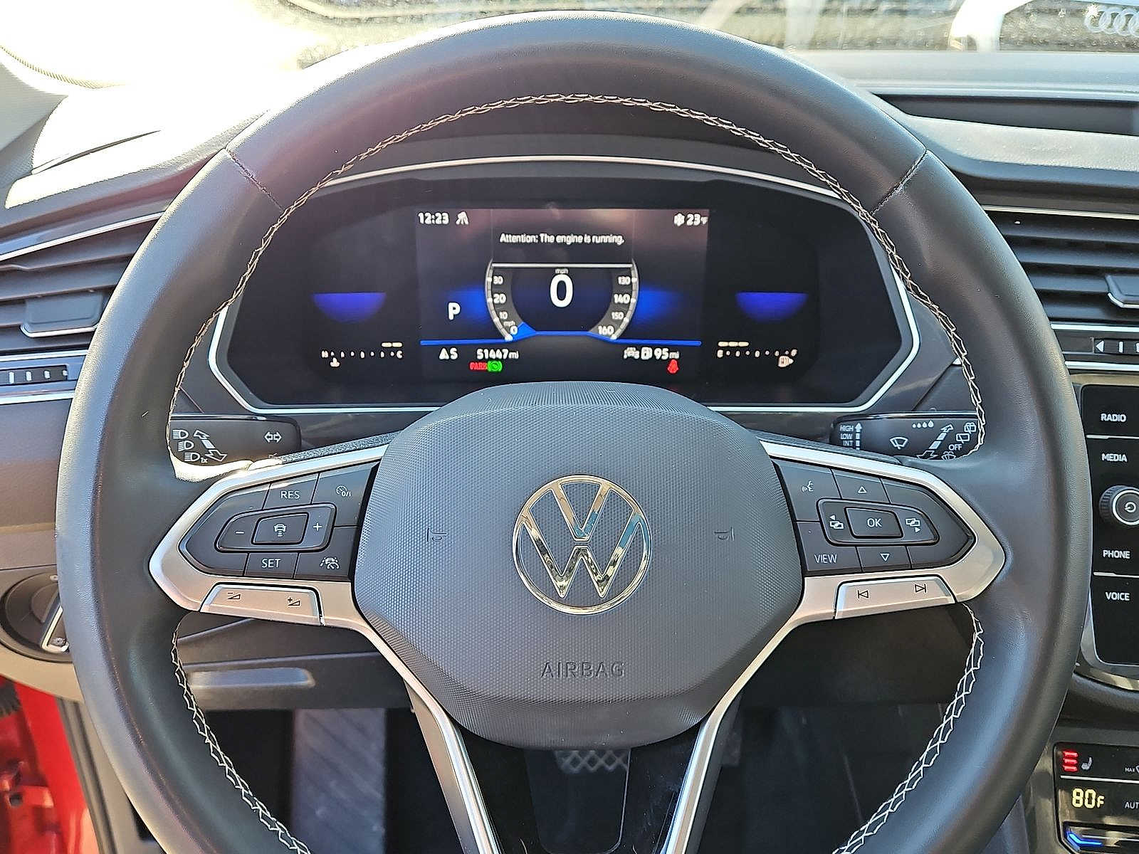 Thumbnail: 2022 Volkswagen Tiguan - 16