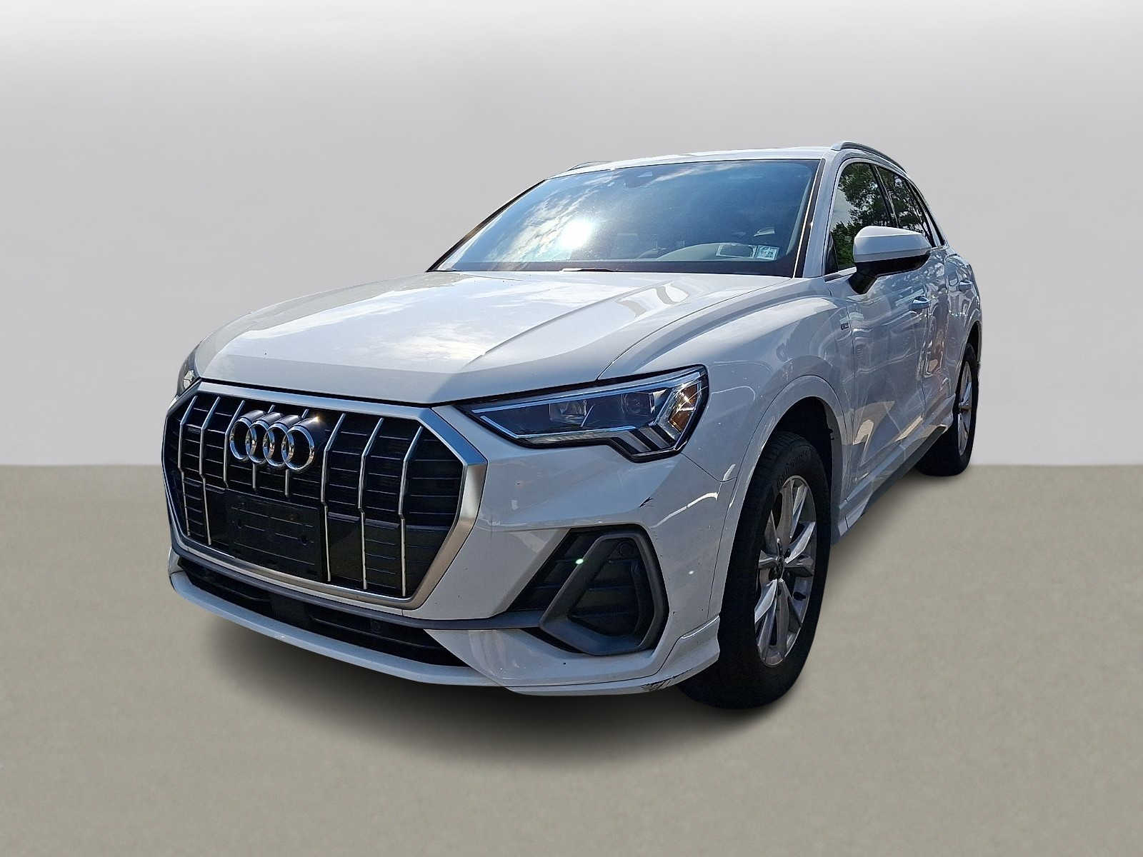Thumbnail: 2023 Audi Q3 - 1