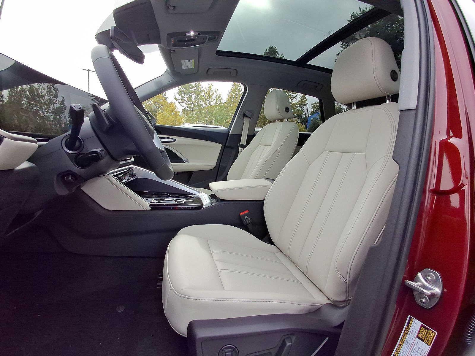 Thumbnail: 2025 Audi Q5 - 13