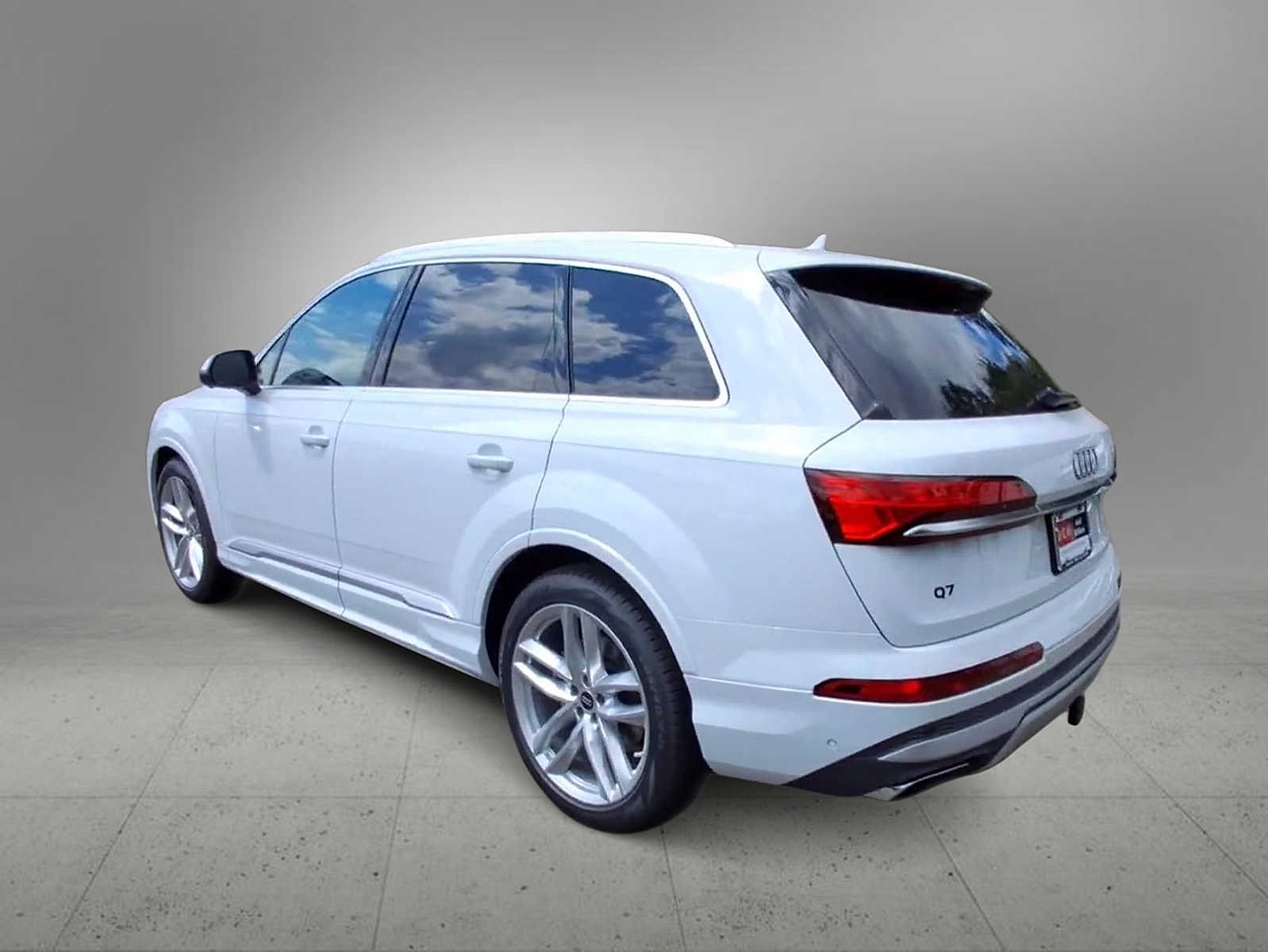 Thumbnail: 2025 Audi Q7 - 6
