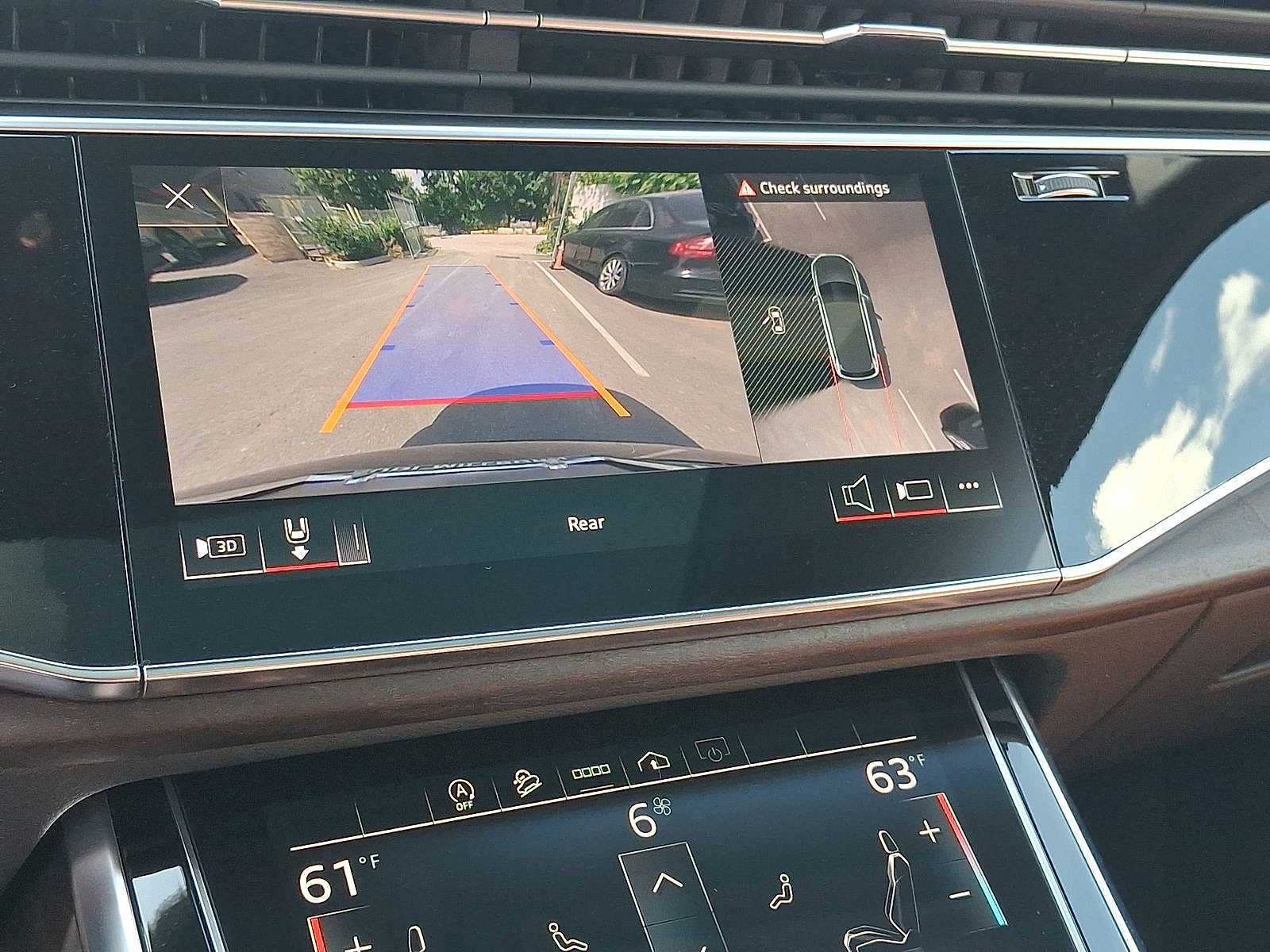 Thumbnail: 2023 Audi Q7 - 15