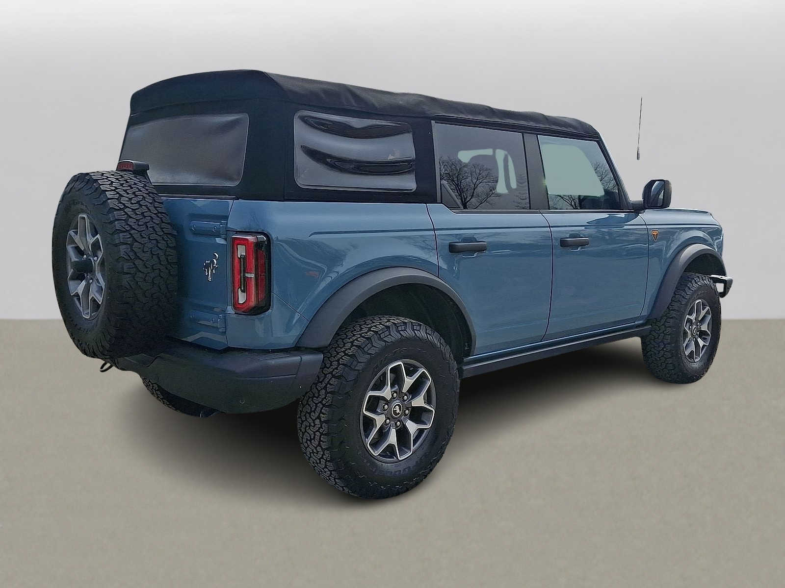 Thumbnail: 2021 Ford Bronco - 25