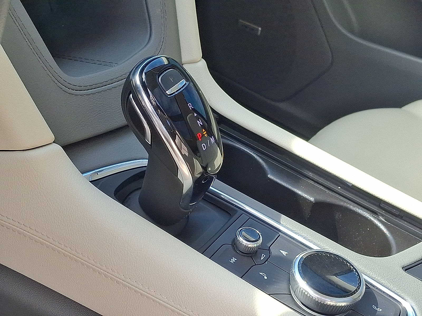 Thumbnail: 2024 Cadillac XT5 - 12