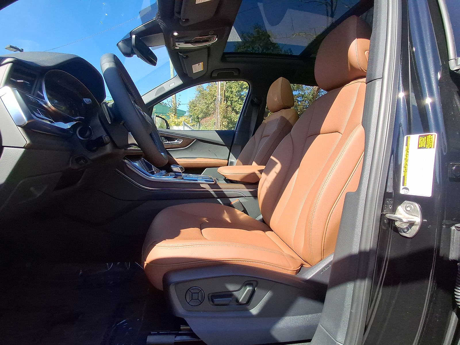 Thumbnail: 2025 Audi Q7 - 14