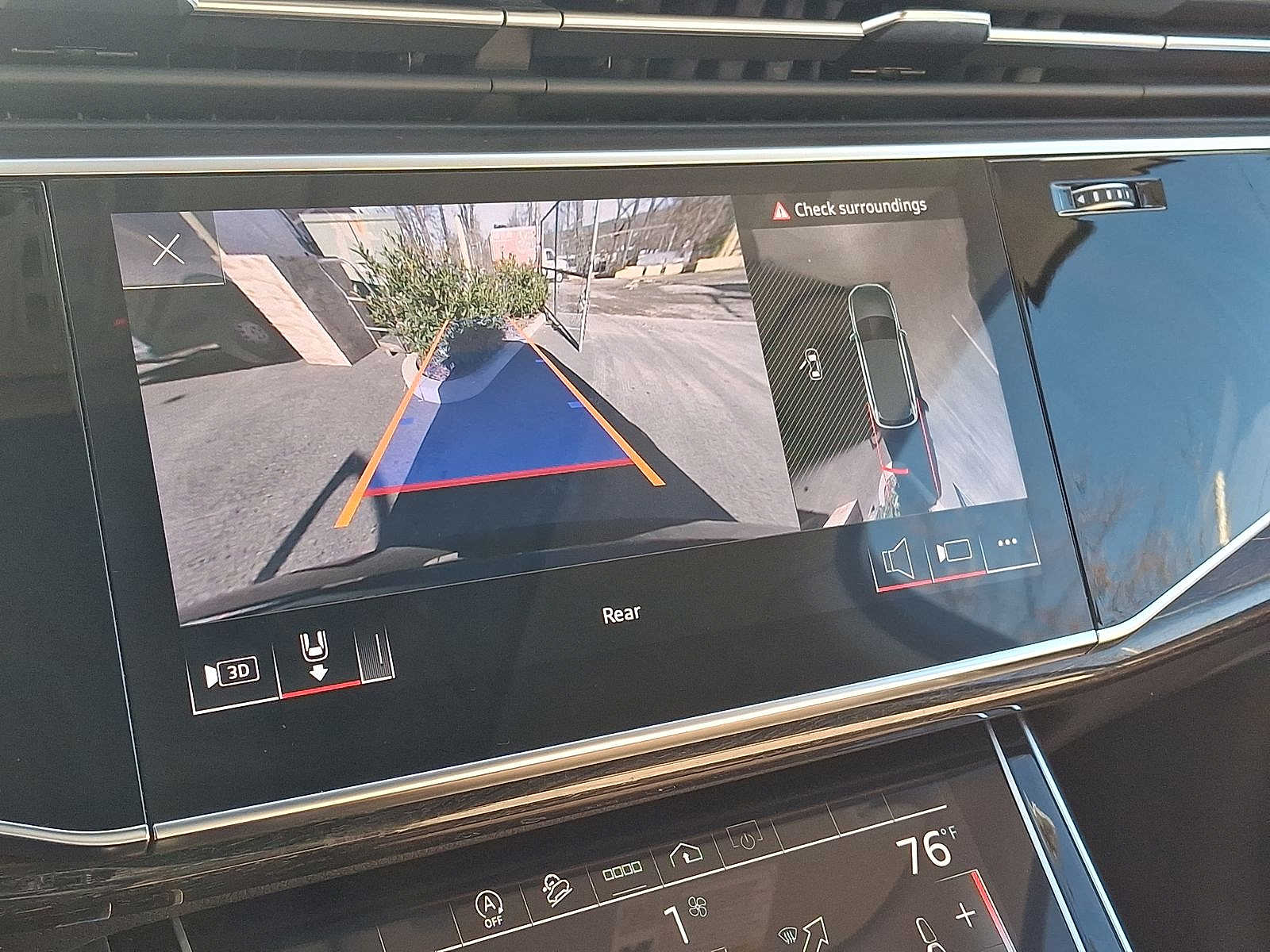 Thumbnail: 2023 Audi Q7 - 15