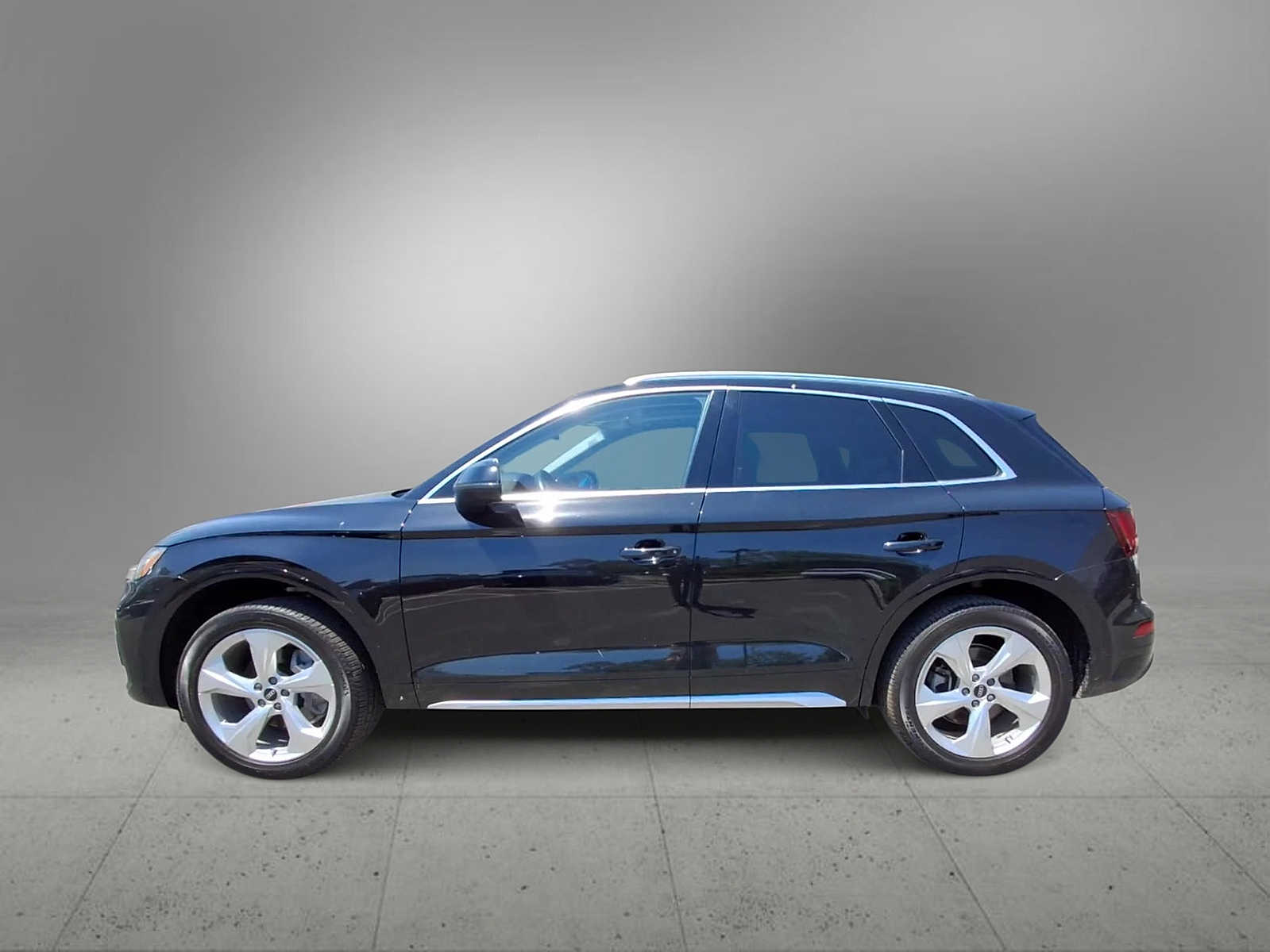 Thumbnail: 2021 Audi Q5 - 5