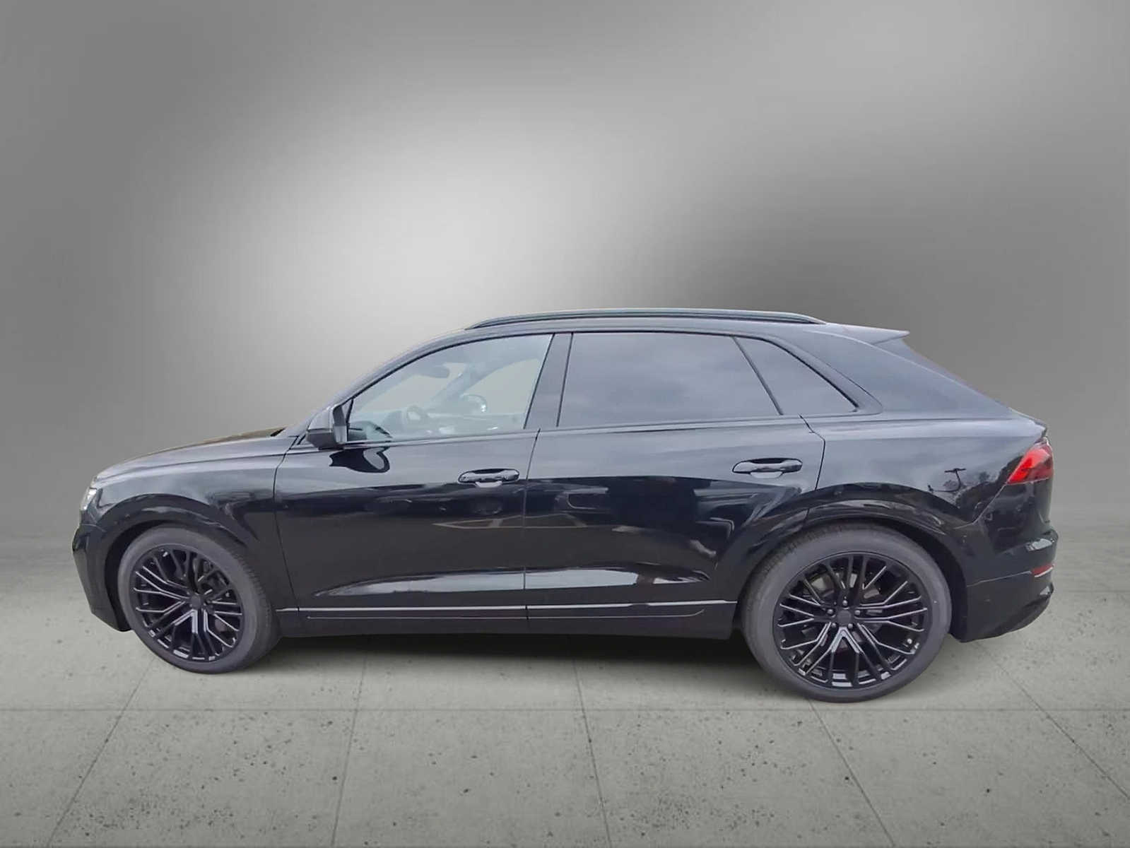 Thumbnail: 2026 Audi SQ8 - 5