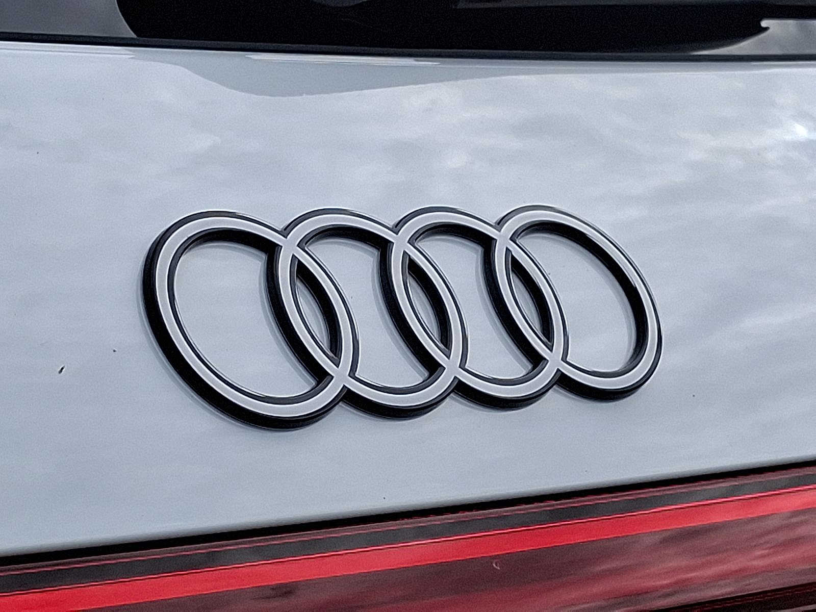 Thumbnail: 2025 Audi Q5 - 18