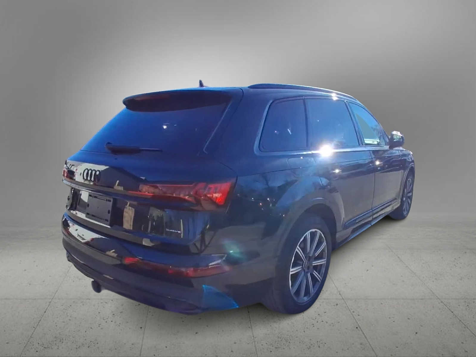 Thumbnail: 2023 Audi Q7 - 8