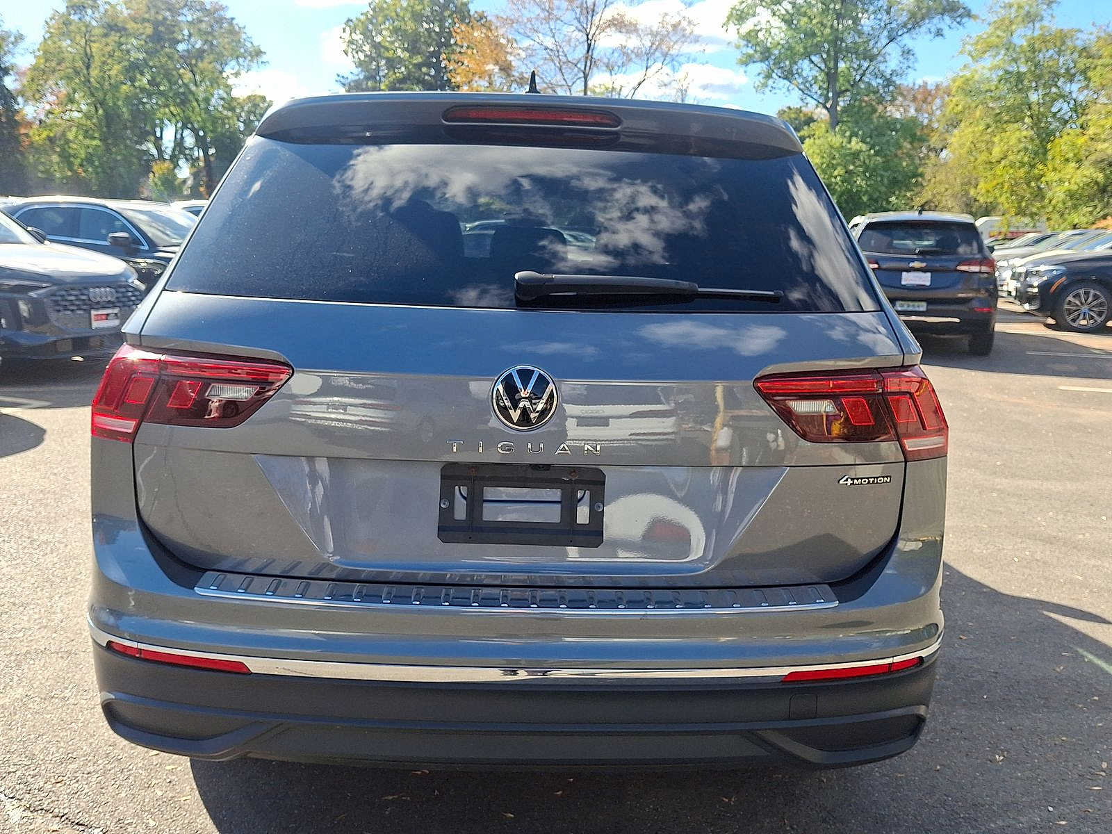 Thumbnail: 2024 Volkswagen Tiguan - 20