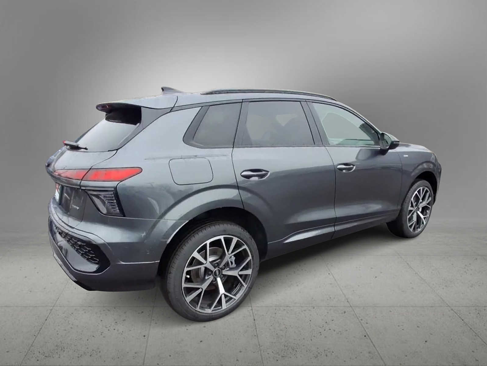 Thumbnail: 2026 Audi Q3 - 8