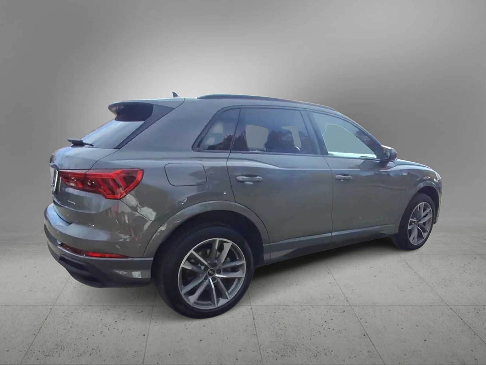 Thumbnail: 2025 Audi Q3 - 8