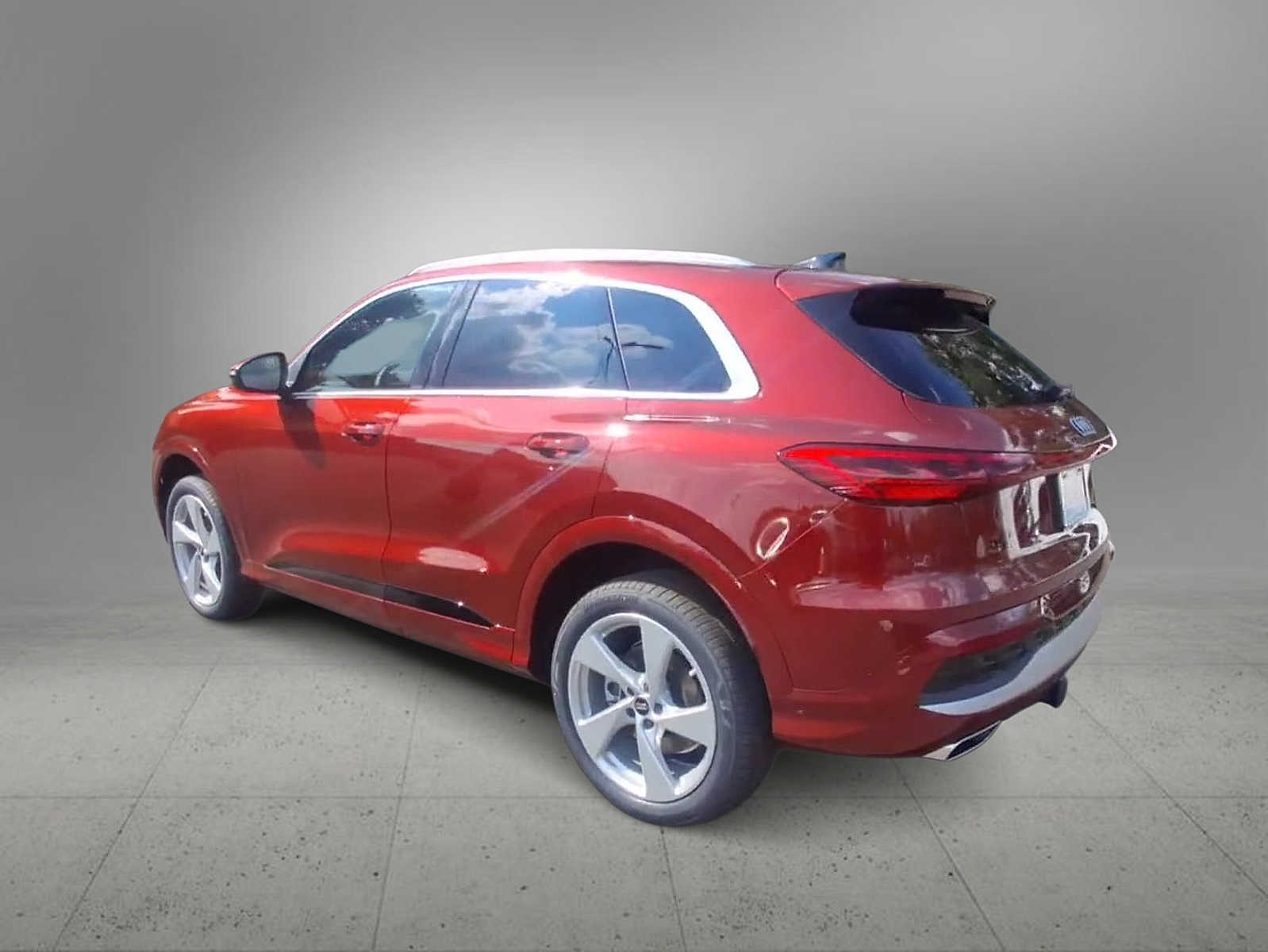 Thumbnail: 2025 Audi Q5 - 6