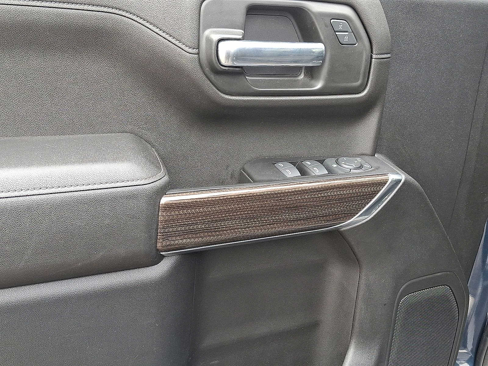 Thumbnail: 2022 Chevrolet Silverado 1500 - 10