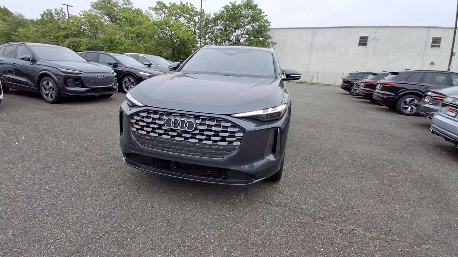 Thumbnail: 2025 Audi Q5 - 3