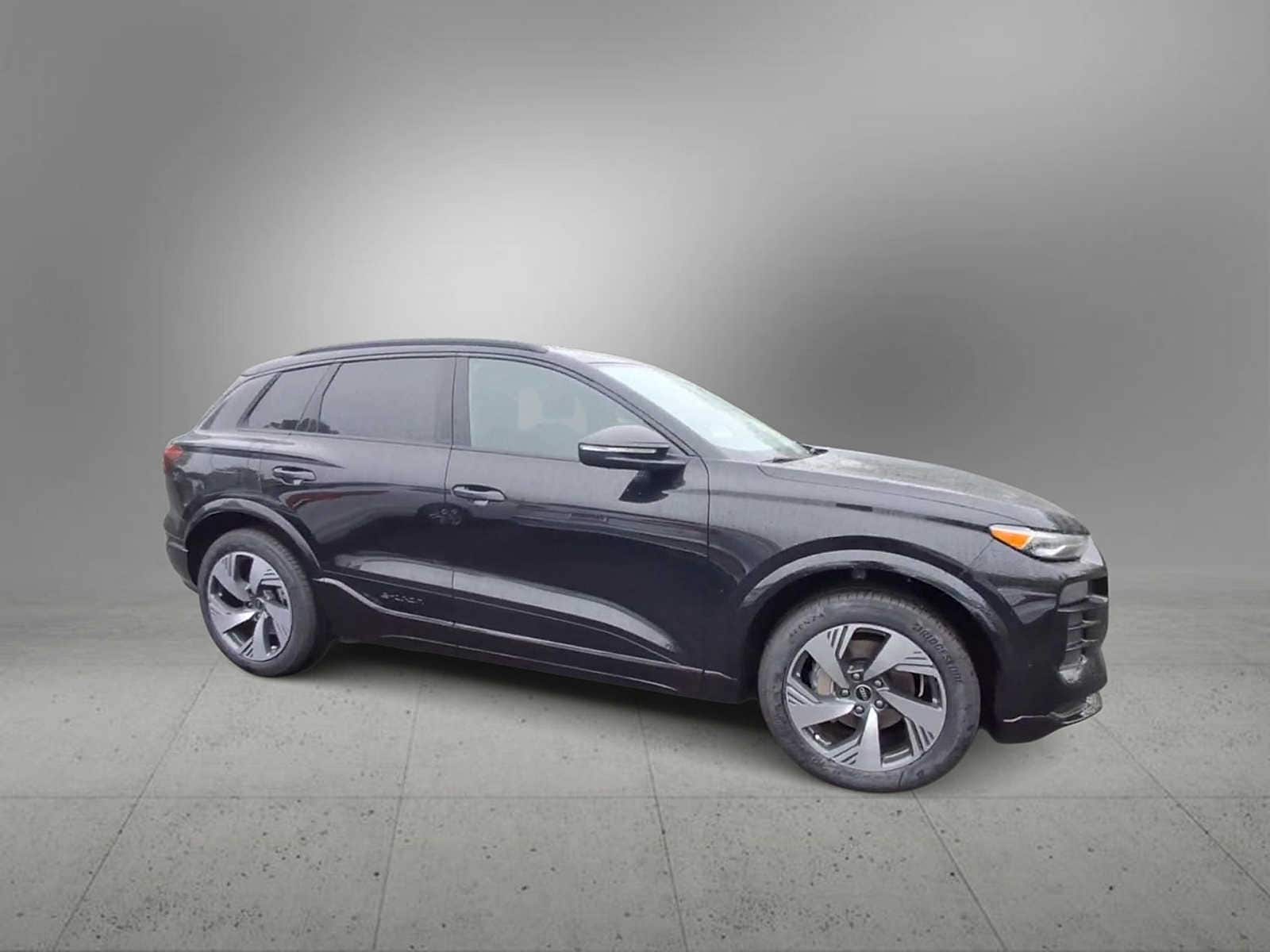 Thumbnail: 2025 Audi Q6 e-tron - 2