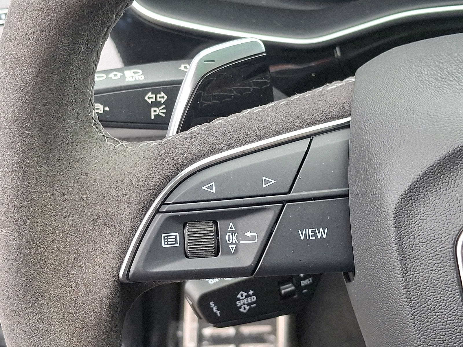 Thumbnail: 2024 Audi RS Q8 - 17