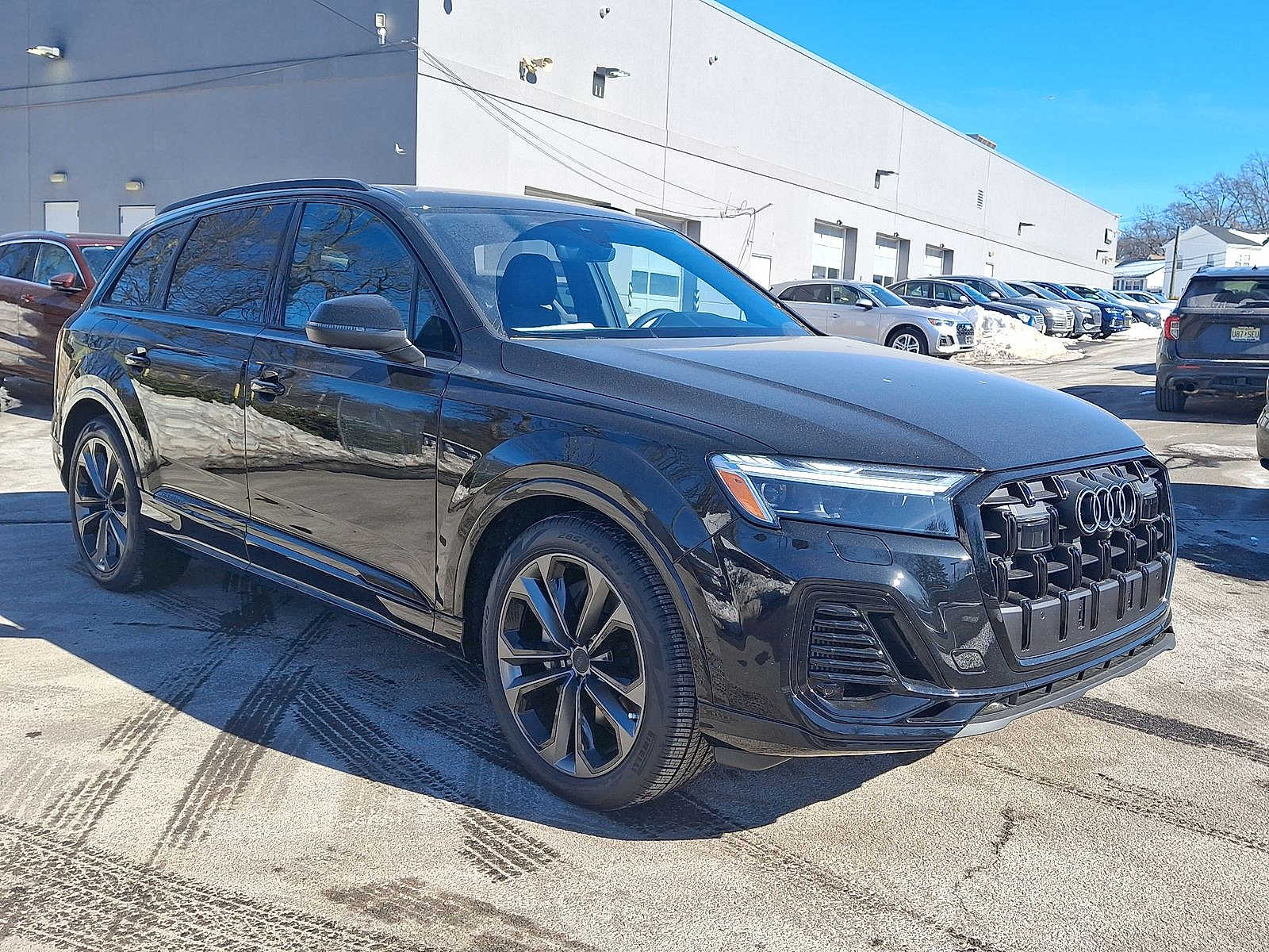 Thumbnail: 2026 Audi Q7 - 10