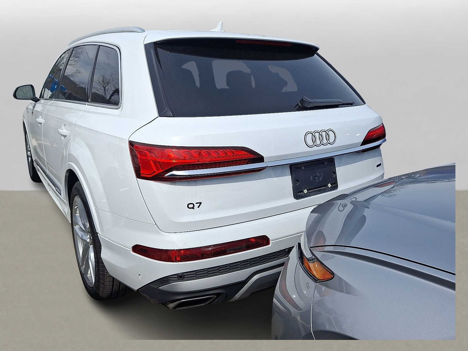 Thumbnail: 2025 Audi Q7 - 4