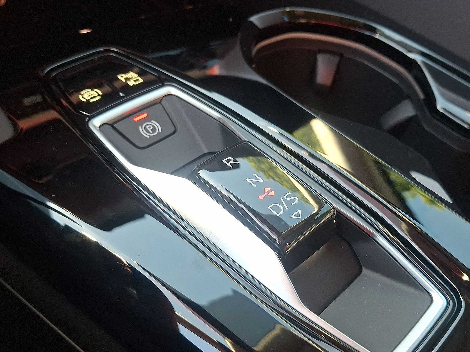 Thumbnail: 2025 Audi Q5 - 15