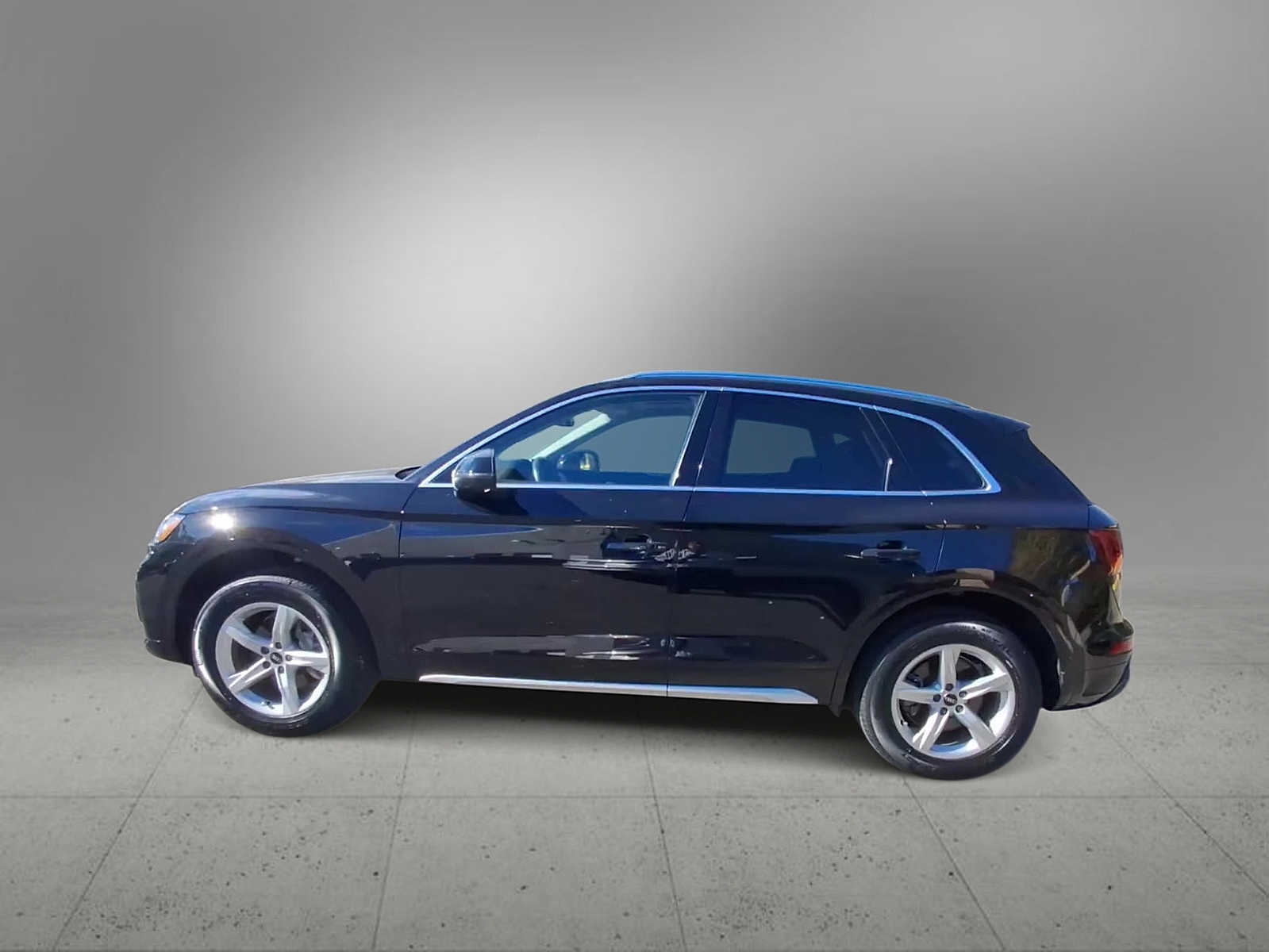 Thumbnail: 2023 Audi Q5 - 5