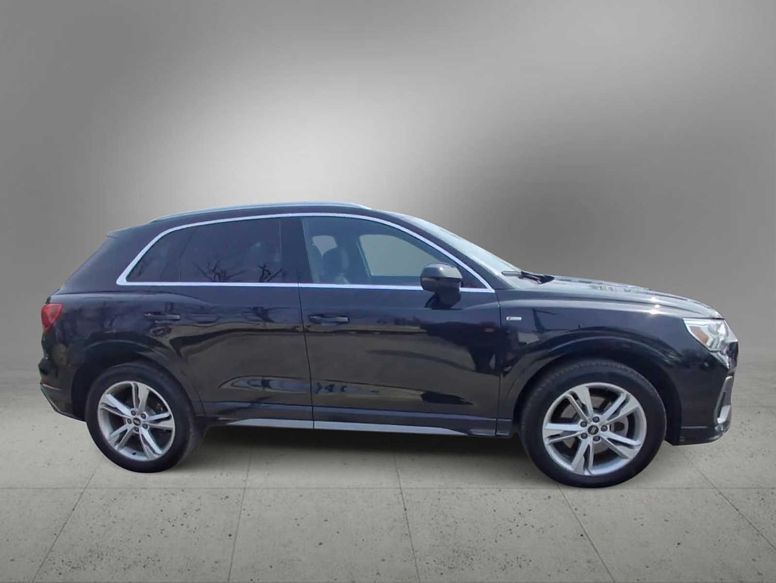 Thumbnail: 2021 Audi Q3 - 9