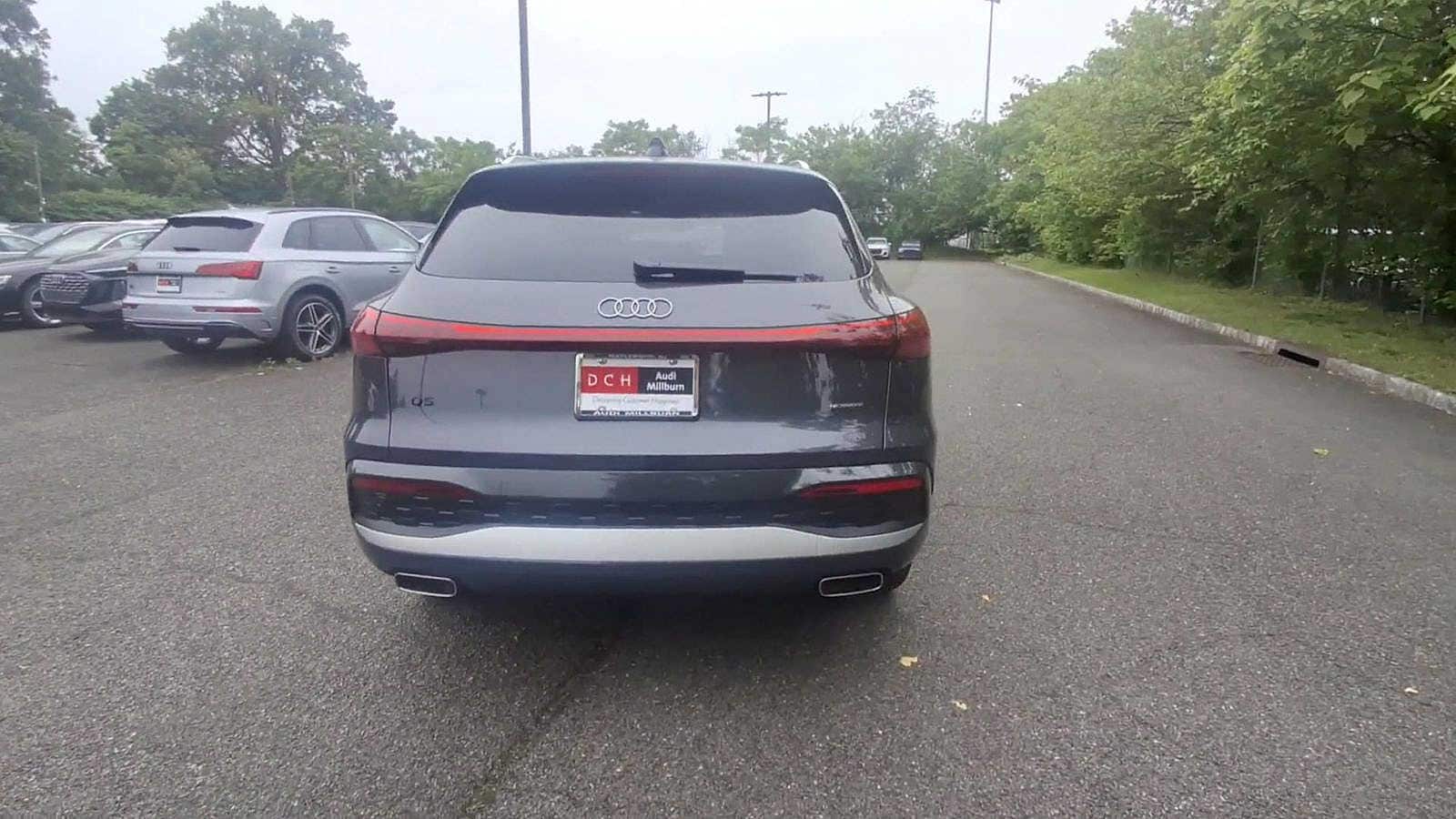Thumbnail: 2025 Audi Q5 - 7
