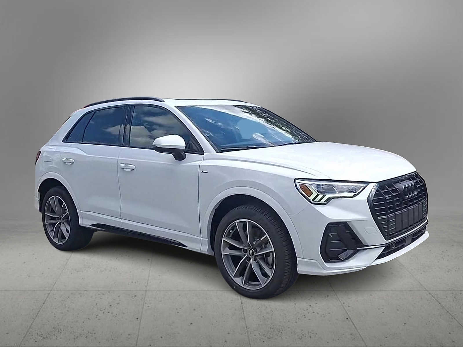 Thumbnail: 2025 Audi Q3 - 4
