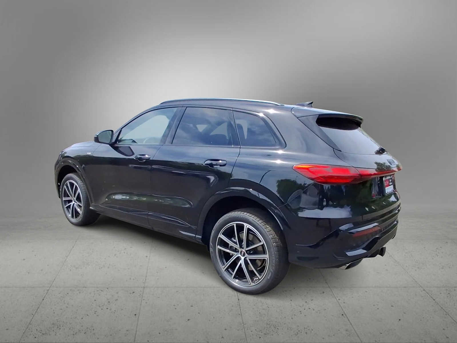 Thumbnail: 2026 Audi Q5 - 6