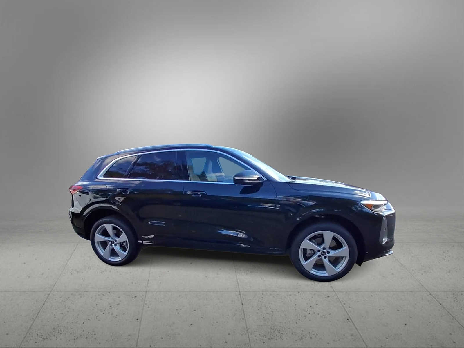 Thumbnail: 2025 Audi Q5 - 9