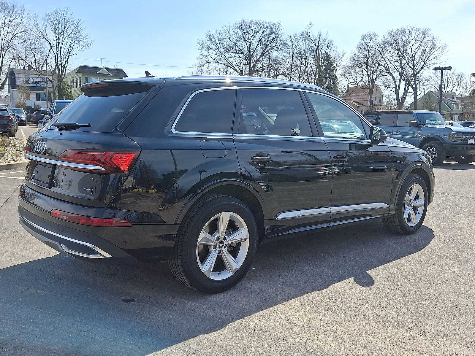 Thumbnail: 2023 Audi Q7 - 25