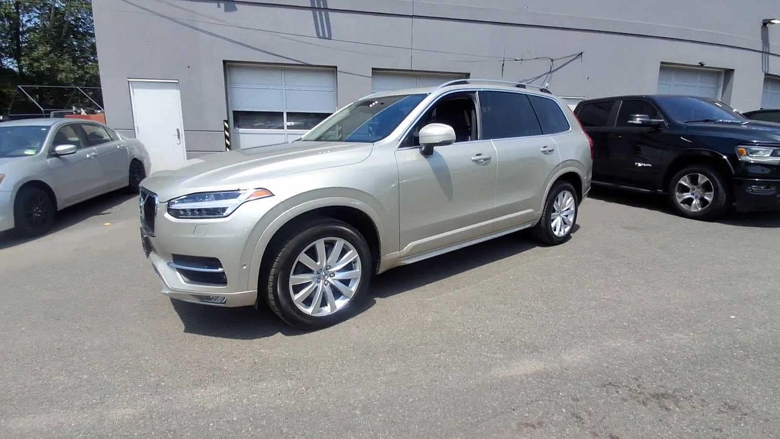 Thumbnail: 2018 Volvo XC90 - 3