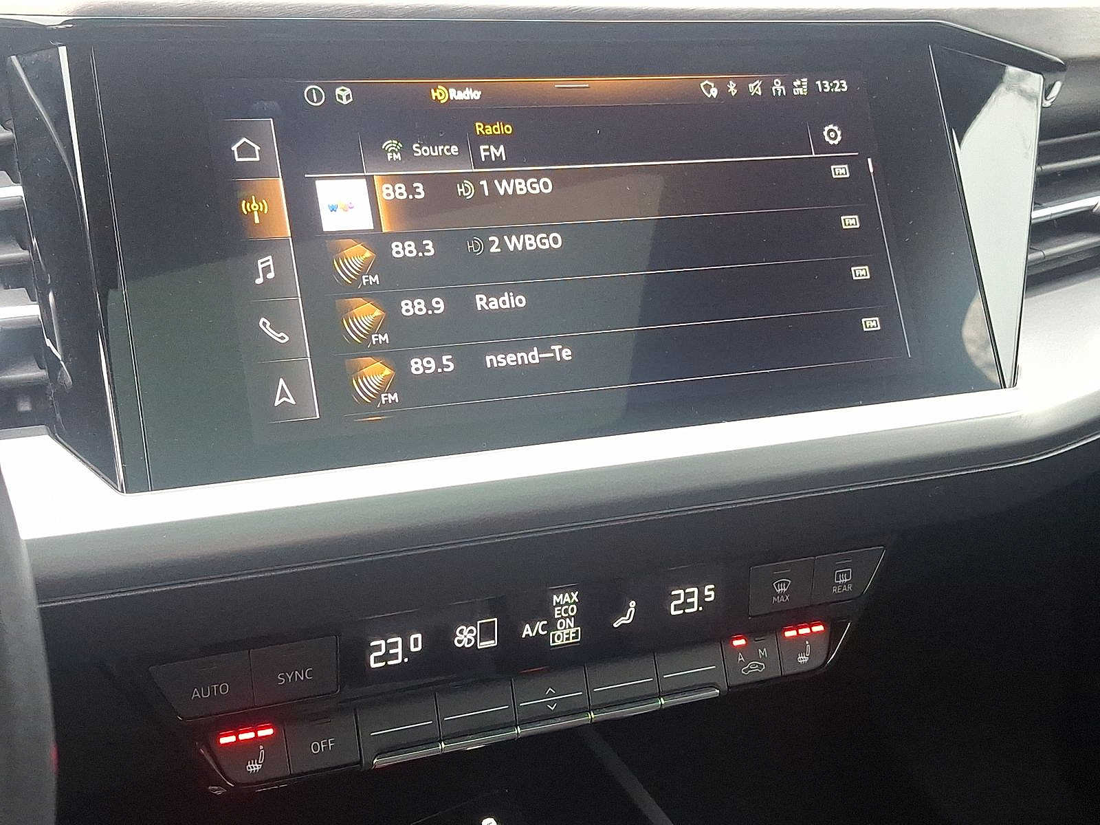 Thumbnail: 2022 Audi Q4 e-tron - 14