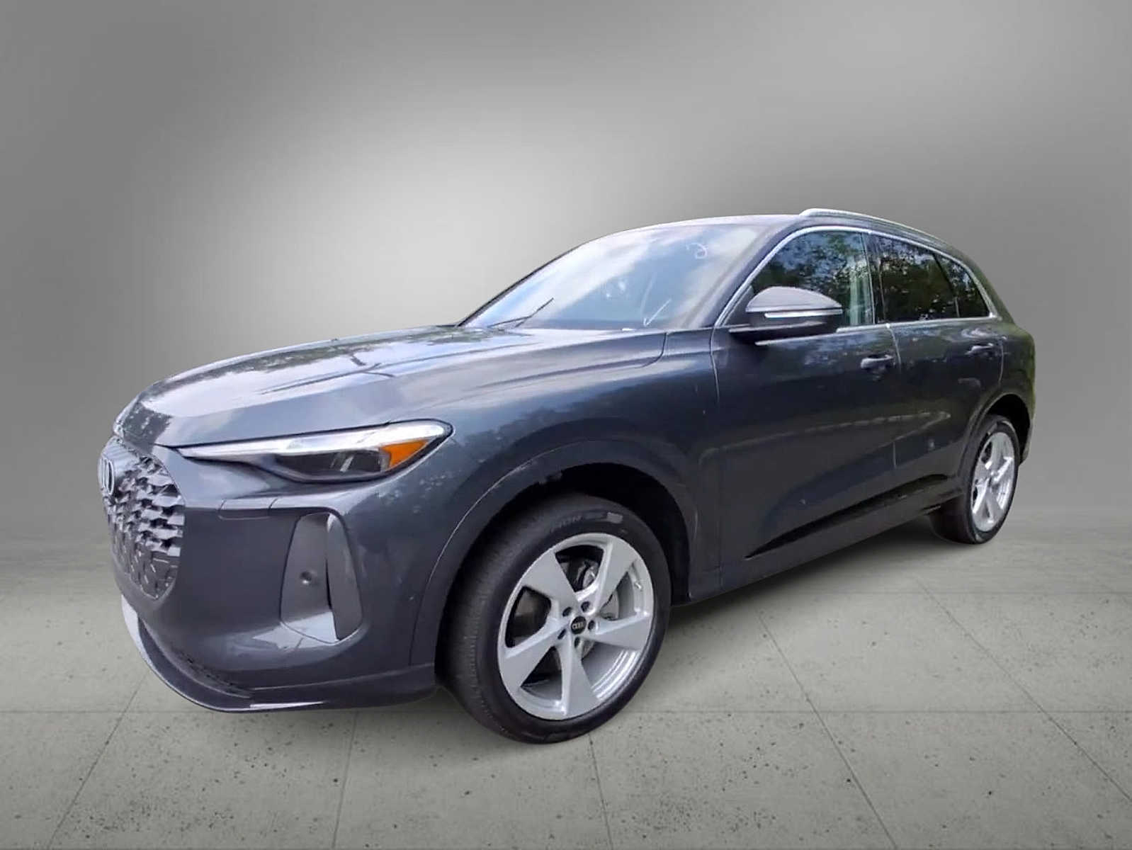 Thumbnail: 2025 Audi Q5 - 4