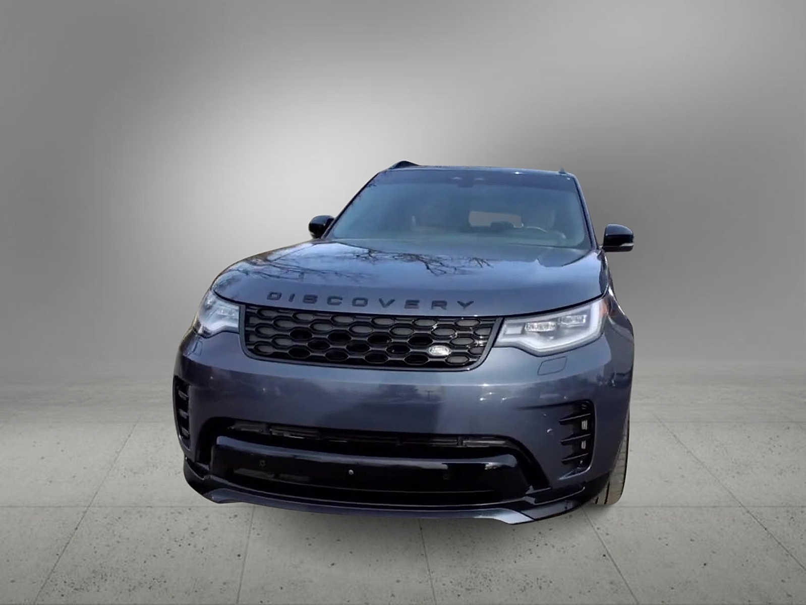 Thumbnail: 2024 Land Rover Discovery - 3